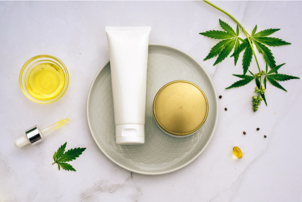 Cosméticos com folhas de cannabis