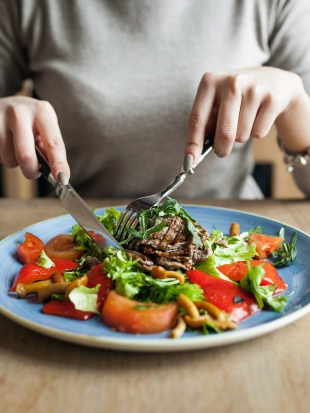 cropped-healthy-people-salad-food-woman-scaled-1.jpg
