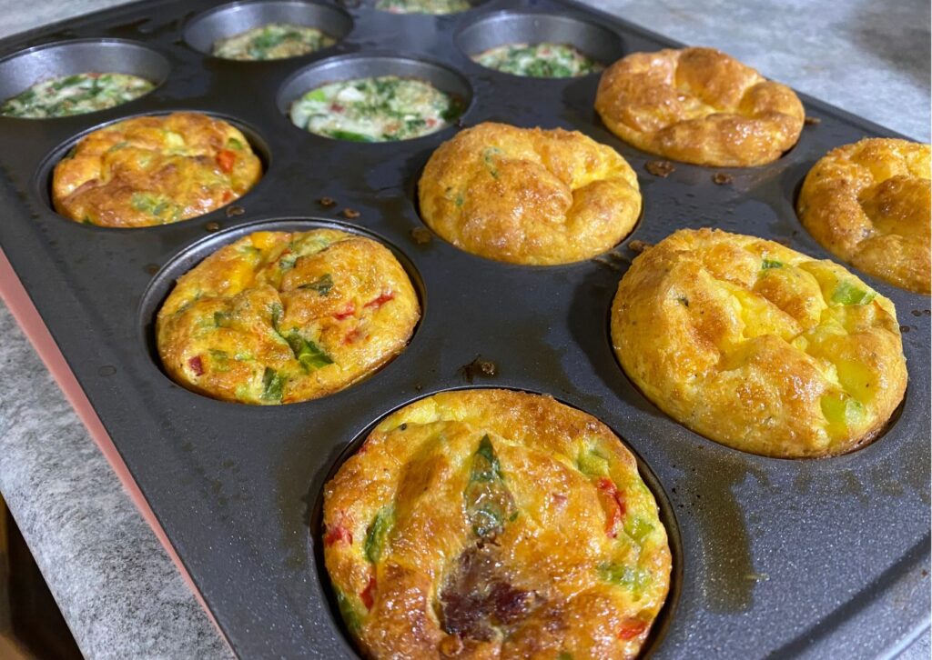 imagem com o preparo de uma deliciosa omelete de forno