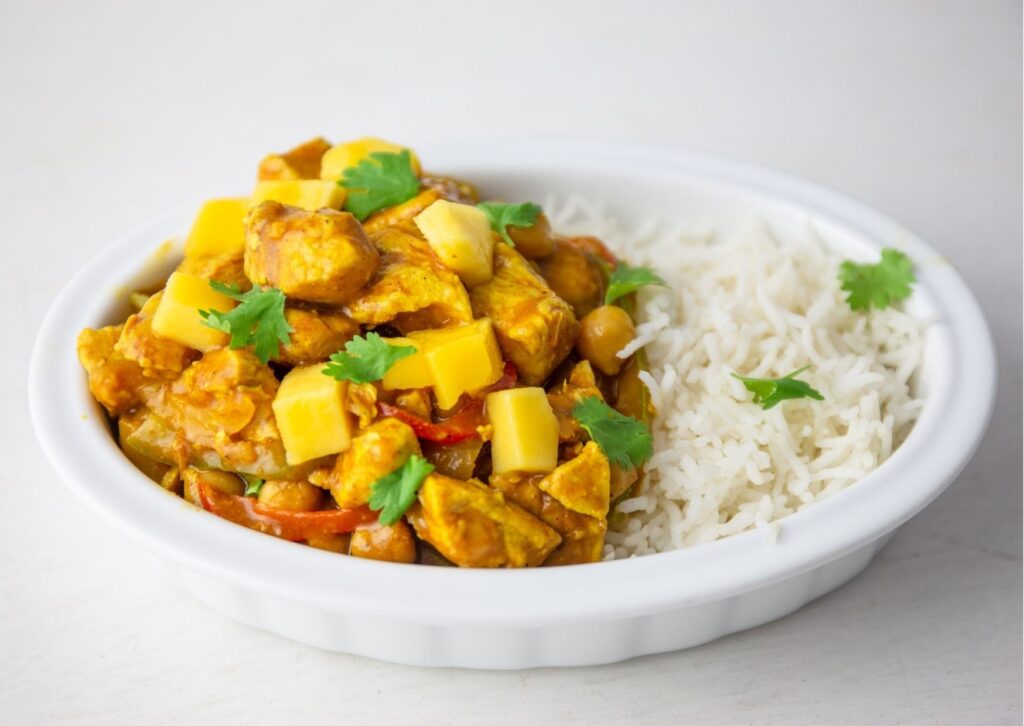 Imagem com prato incrível de Frango com curry e espinafre