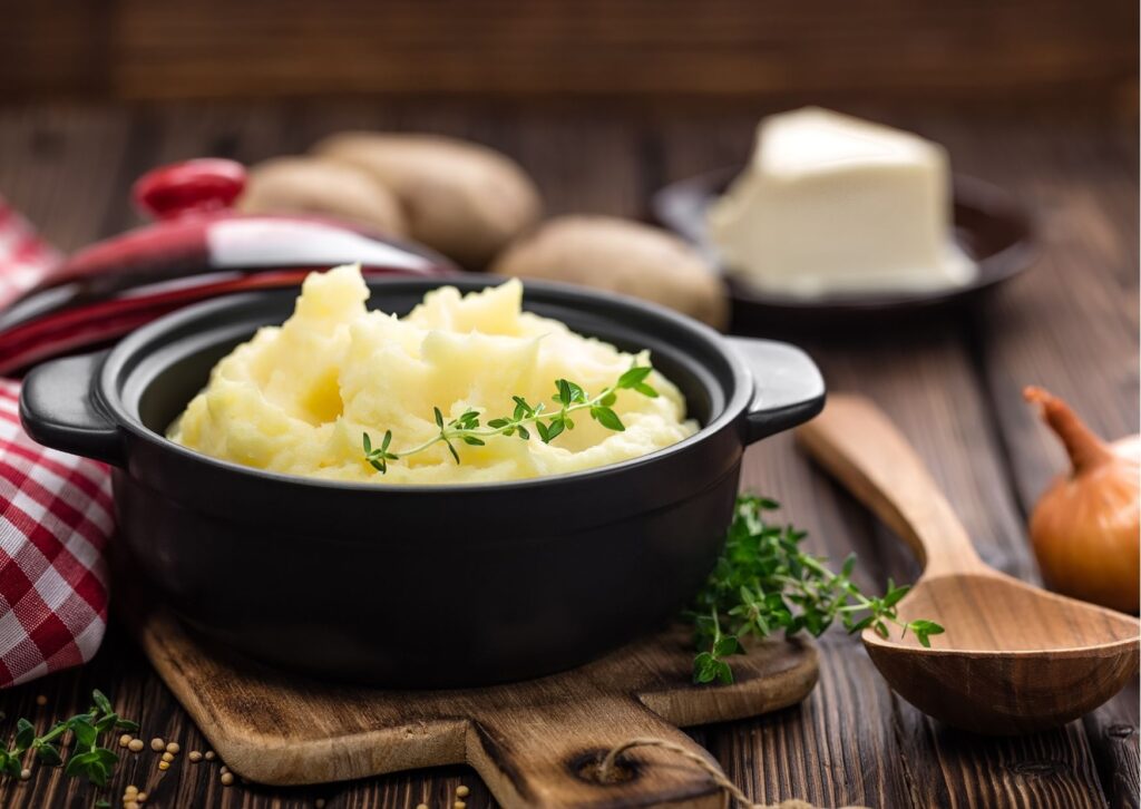 imagem com um delicioso purê de mandioquinha pronto para ser consumido