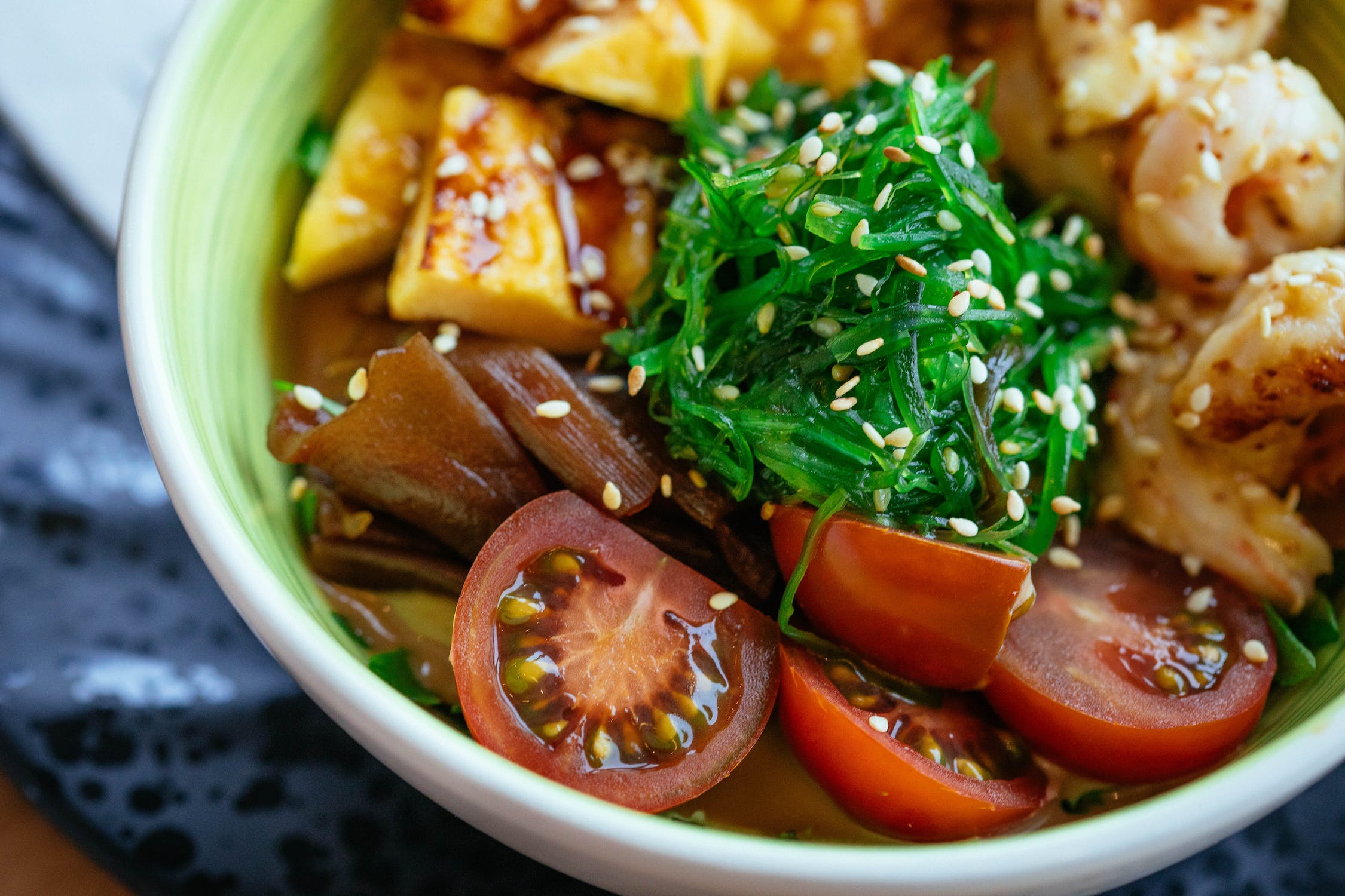 Bowl com comida vegana